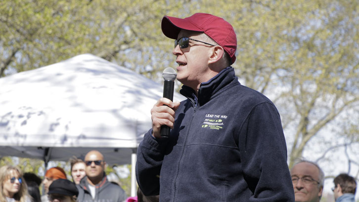 Bill-Schmidt-at-Pulmonary-Fibrosis-Foundation-Walk