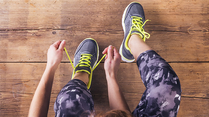 tying-up-shoelaces