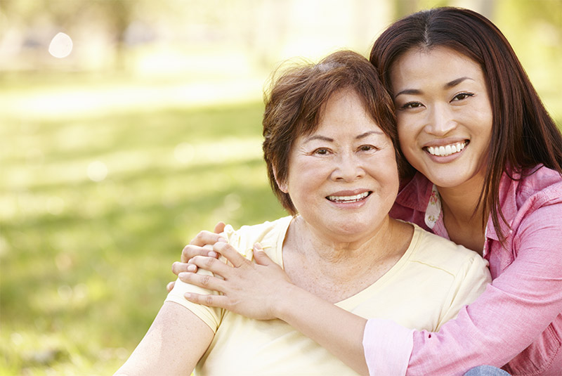 young-pulmonary-fibrosis-caregiver-with-her-mom