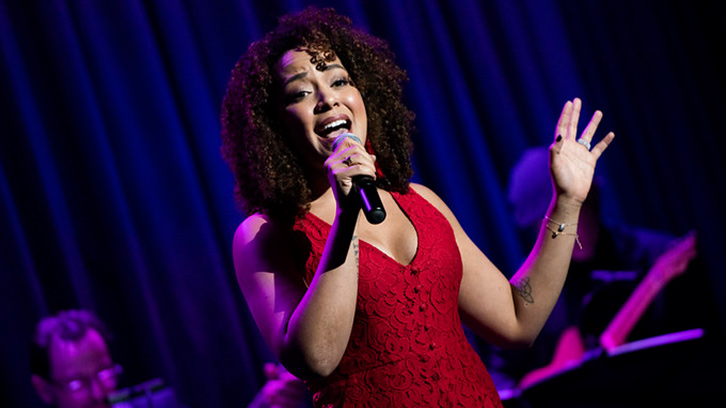 Tony Nominated Lilli Cooper sings at Broadway Belts for PFF!